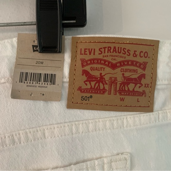 NWT Levi’s Women’s 501 Shorts High Rise Button Fly Size 20W - Picture 8 of 11